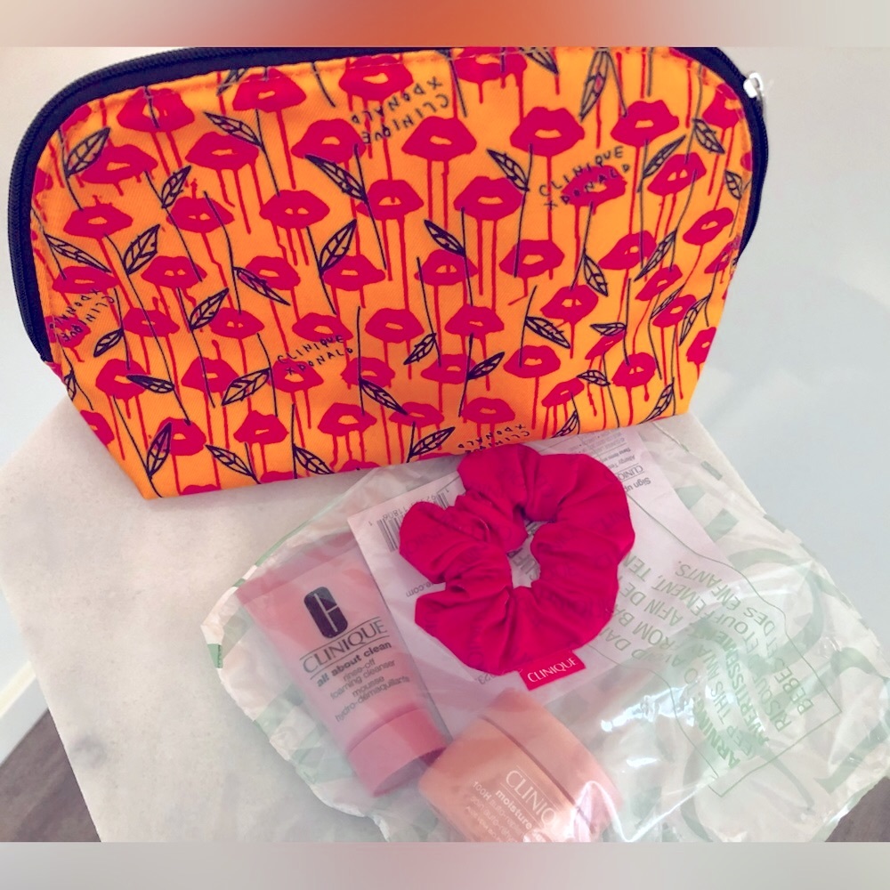🆕💕Best Clinique Bundle💕🆕✨4 Items✨BRAND NEW IN BAG NEVER OPENED🔸GREAT Present🎁
